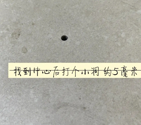 鄂城瓷砖空鼓维修公司专业解答在瓷砖铺贴过程中，如果砂料搅拌不均匀，将会带来以下问题